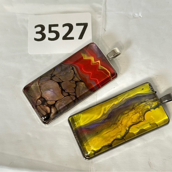 Fluid Art, Acrylic Hand Paint Pendants, Abstract, Glass cabochon 2 In Set 1876 - Picture 2 of 8